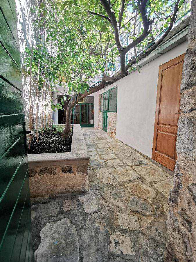Authentico Deluxe Stari Grad Vila Stari Grad  Exterior foto