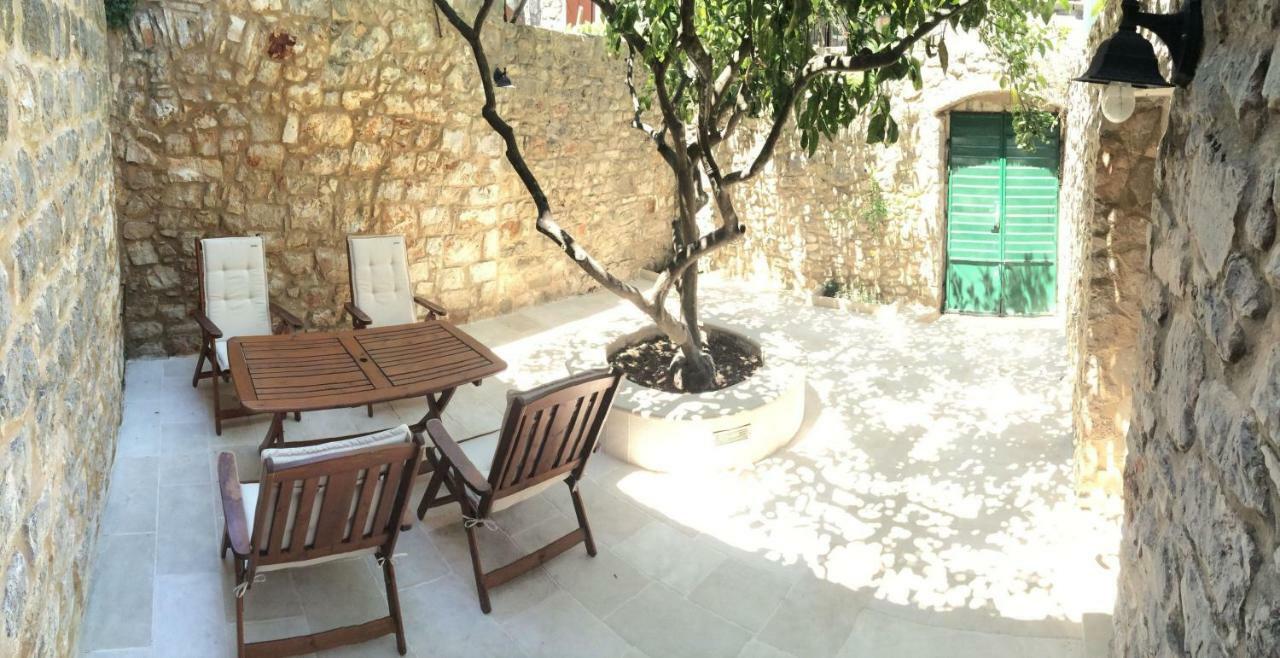 Authentico Deluxe Stari Grad Vila Stari Grad  Exterior foto