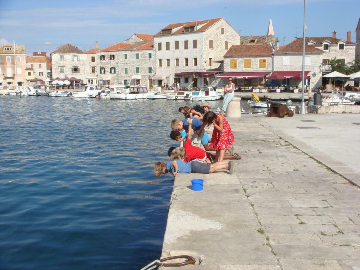 Authentico Deluxe Stari Grad Vila Stari Grad  Exterior foto